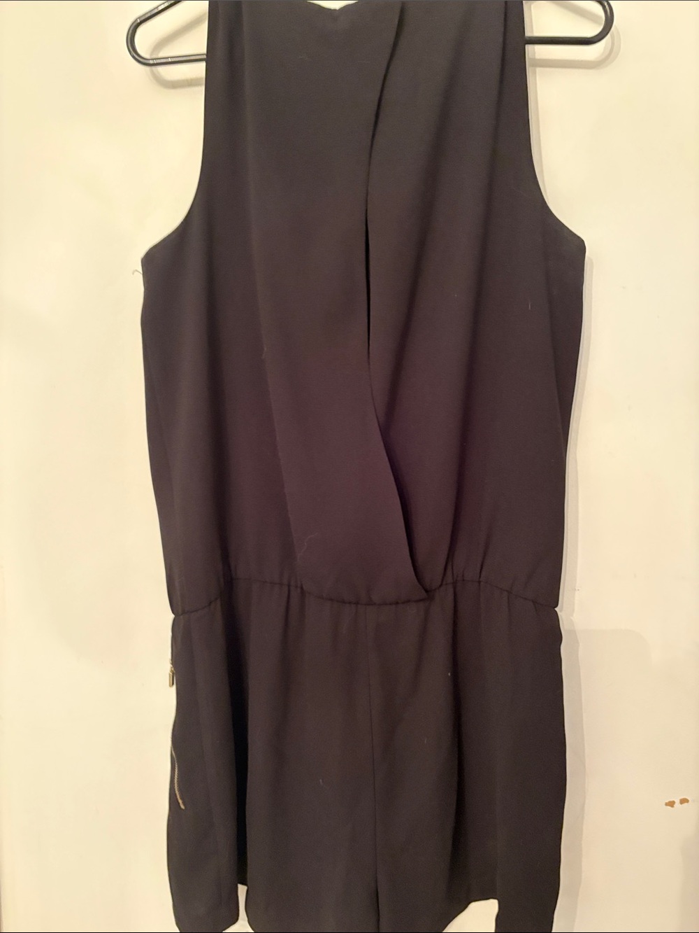Jennifer Lopez Black Sleeveless Short Romper - Picture 4 of 7
